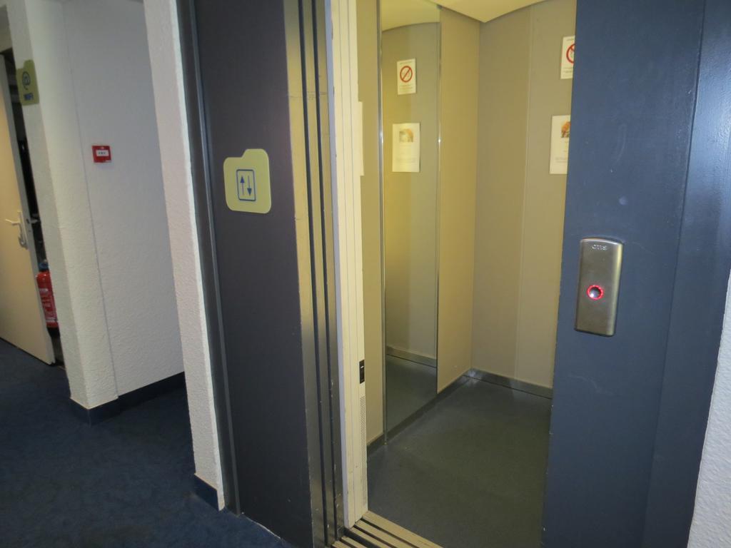 Ibis Budget Remiremont Bagian luar foto