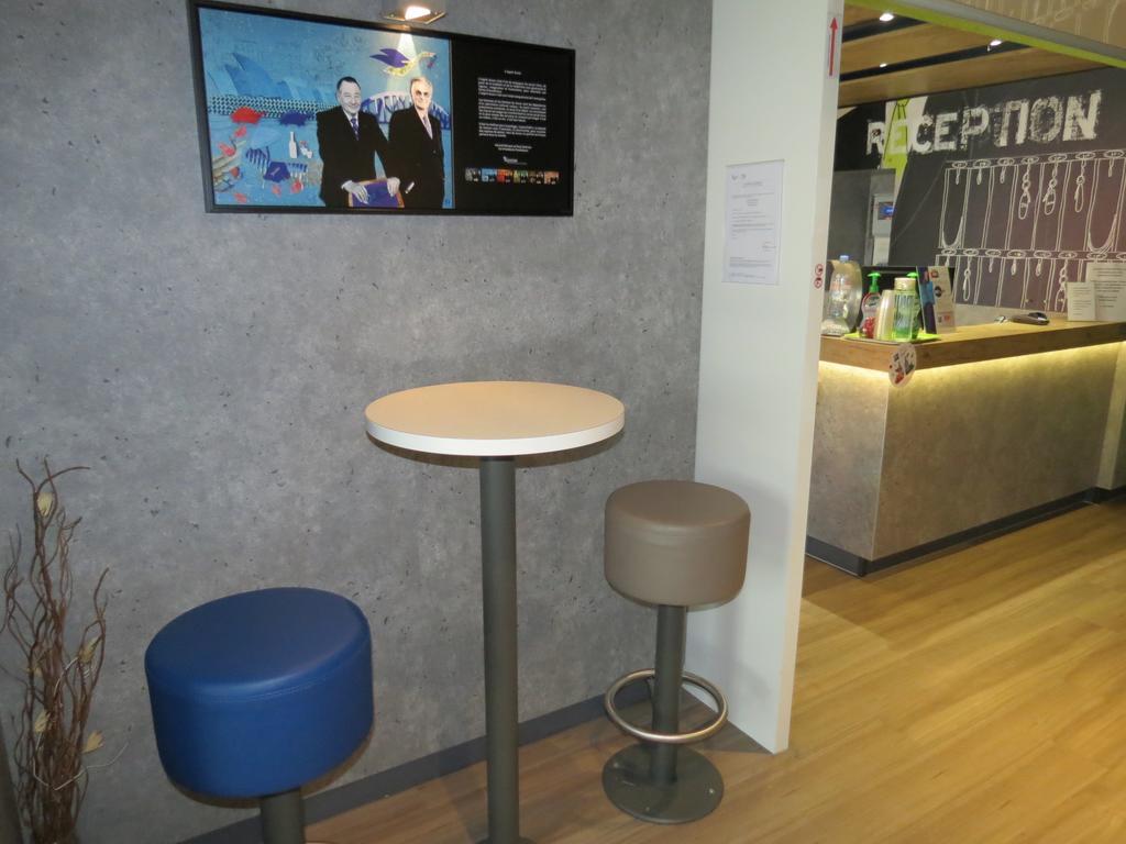 Ibis Budget Remiremont Bagian luar foto