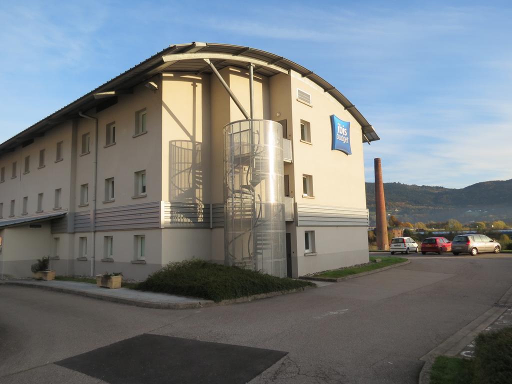 Ibis Budget Remiremont Bagian luar foto