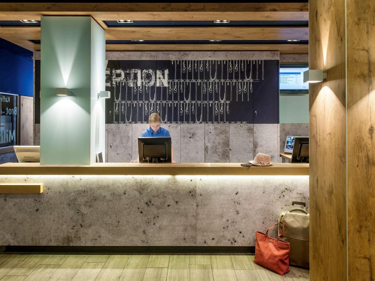 Ibis Budget Remiremont Bagian luar foto