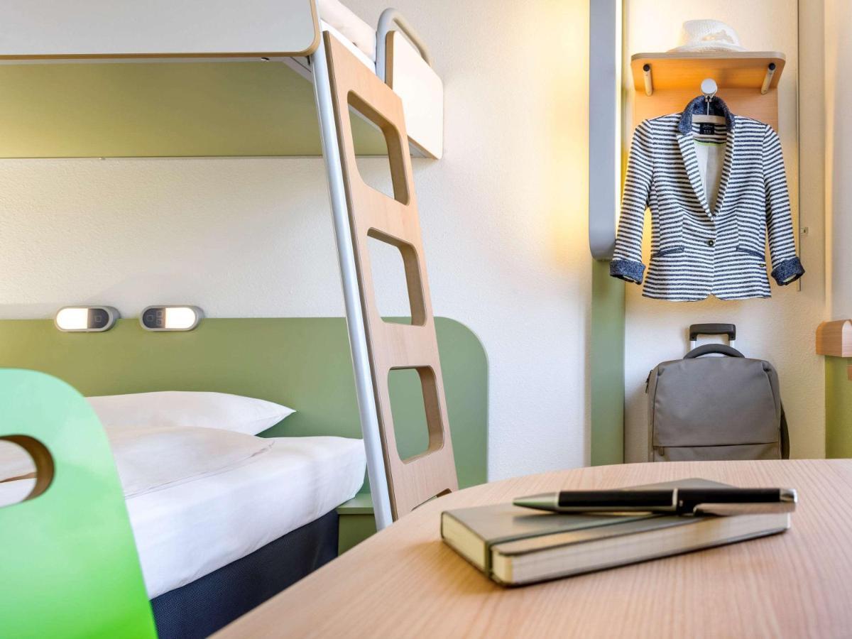 Ibis Budget Remiremont Bagian luar foto